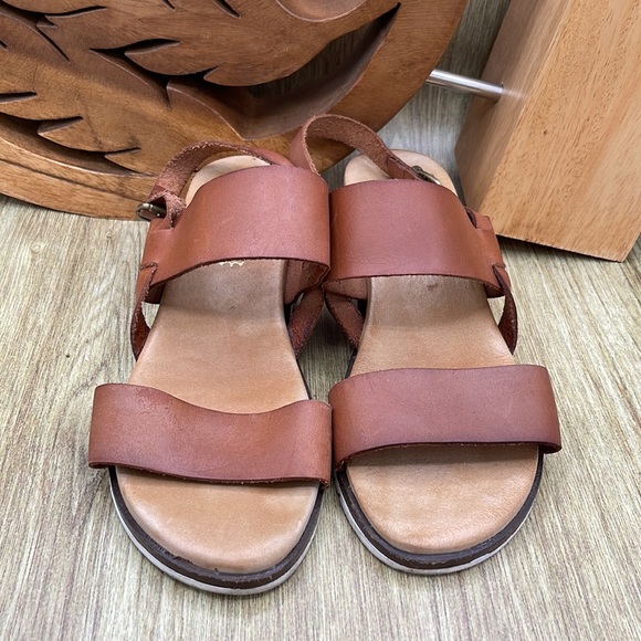BERTICHI Strappy Sandals - 38 (EU) Brown - Picture 3 of 7